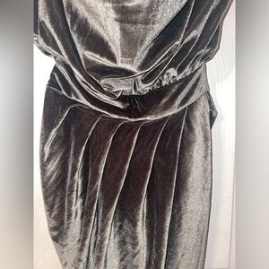 Naked Wardrobe Green Velvet Backless Dress - small